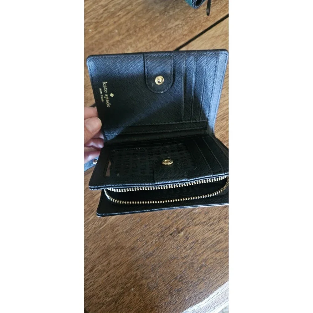 Kate Spade New York Small Bifold Zip Around Leather Wallet Black